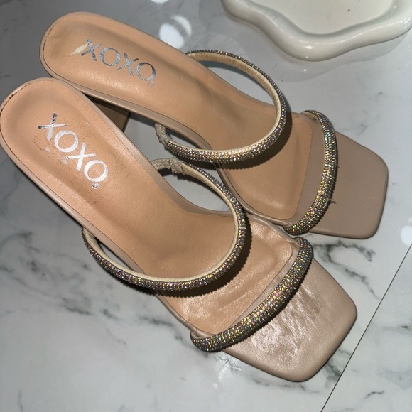 Heels - Picture 4 of 8